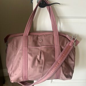 Lululemon Everywhere bag 23L